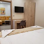 Апартамент Perla First Line *