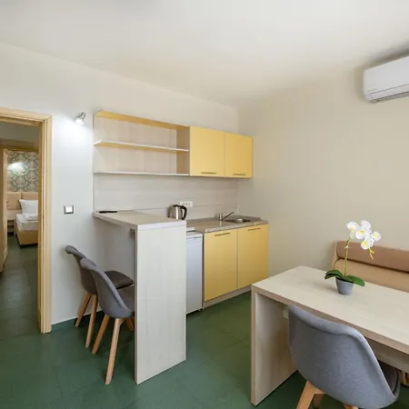 Perla First Line נסבר