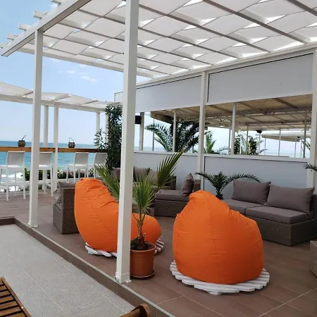 Perla First Line Appartement *