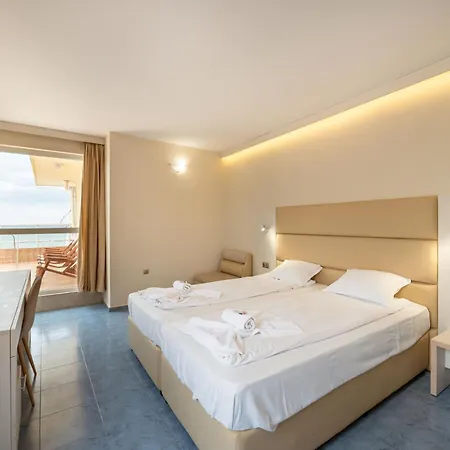 Perla First Line Appartement *