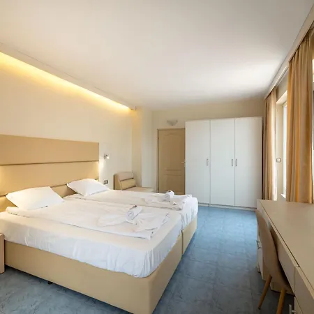 Perla First Line Appartement Nessebar