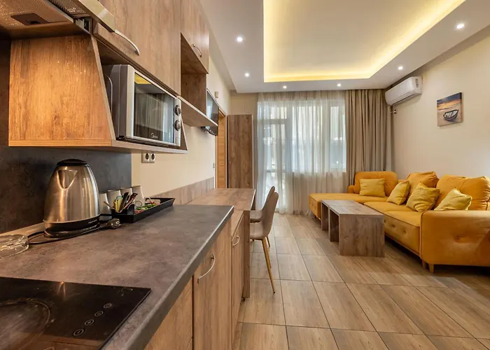 Perla First Line Lejlighed